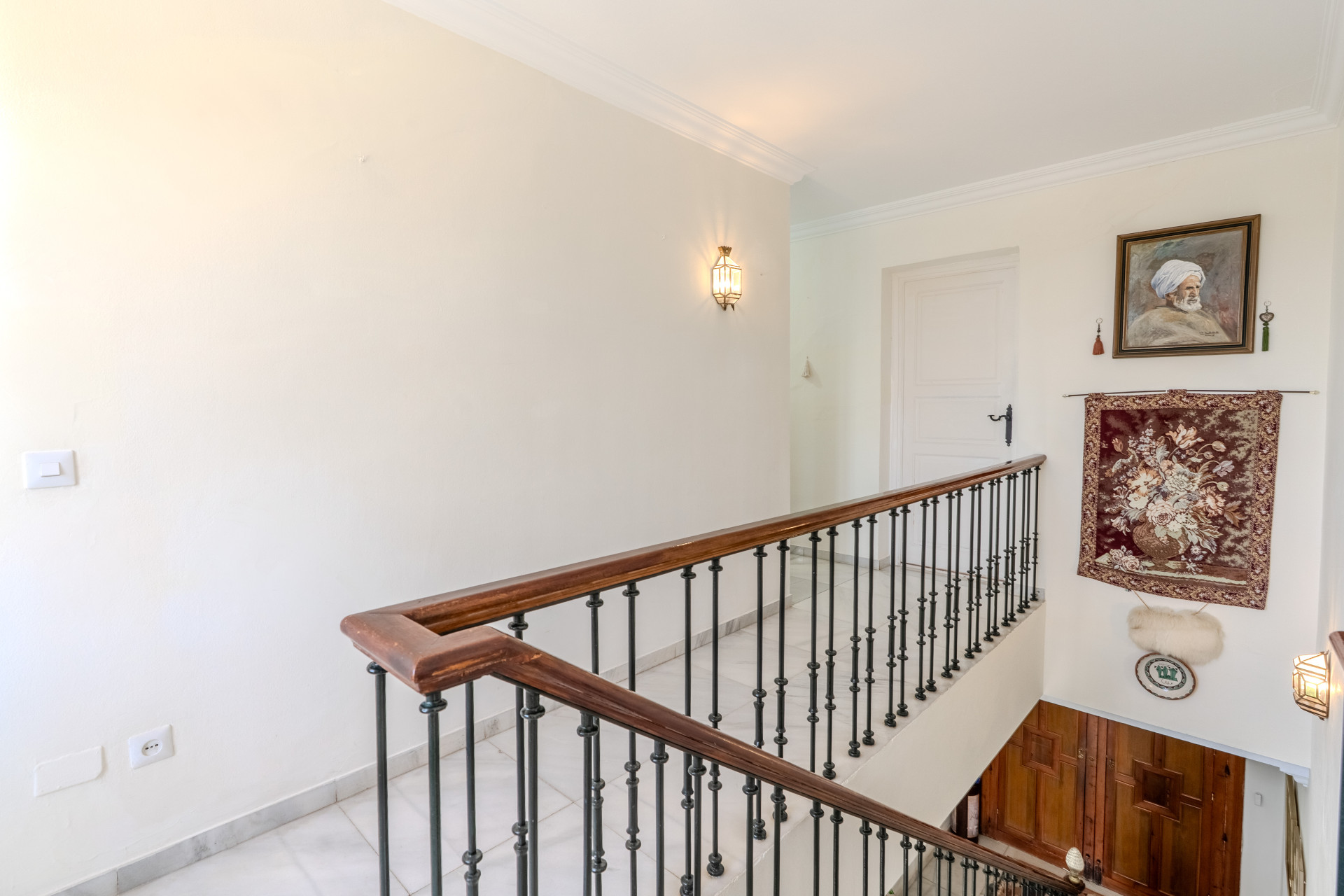 6 Bedroom Villa in Marbella - Photo 18