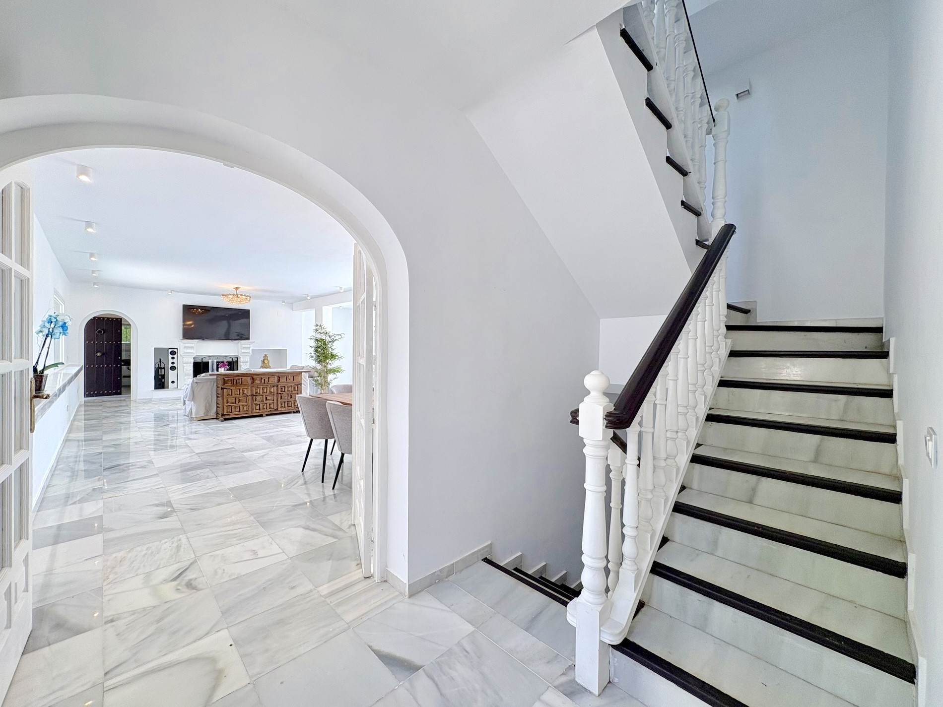 7 Bedroom Villa in Mijas - Photo 14