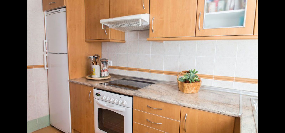 3 Bedroom Penthouse in La Duquesa - Photo 8