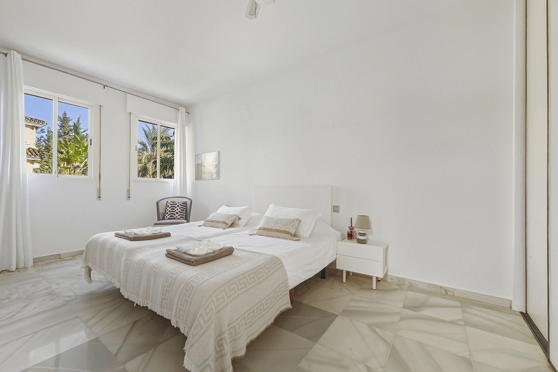 8 Bedroom Villa in Marbella - Photo 28