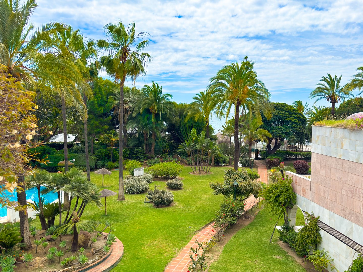 2 Bedroom Apartment in Marbella - Photo 10