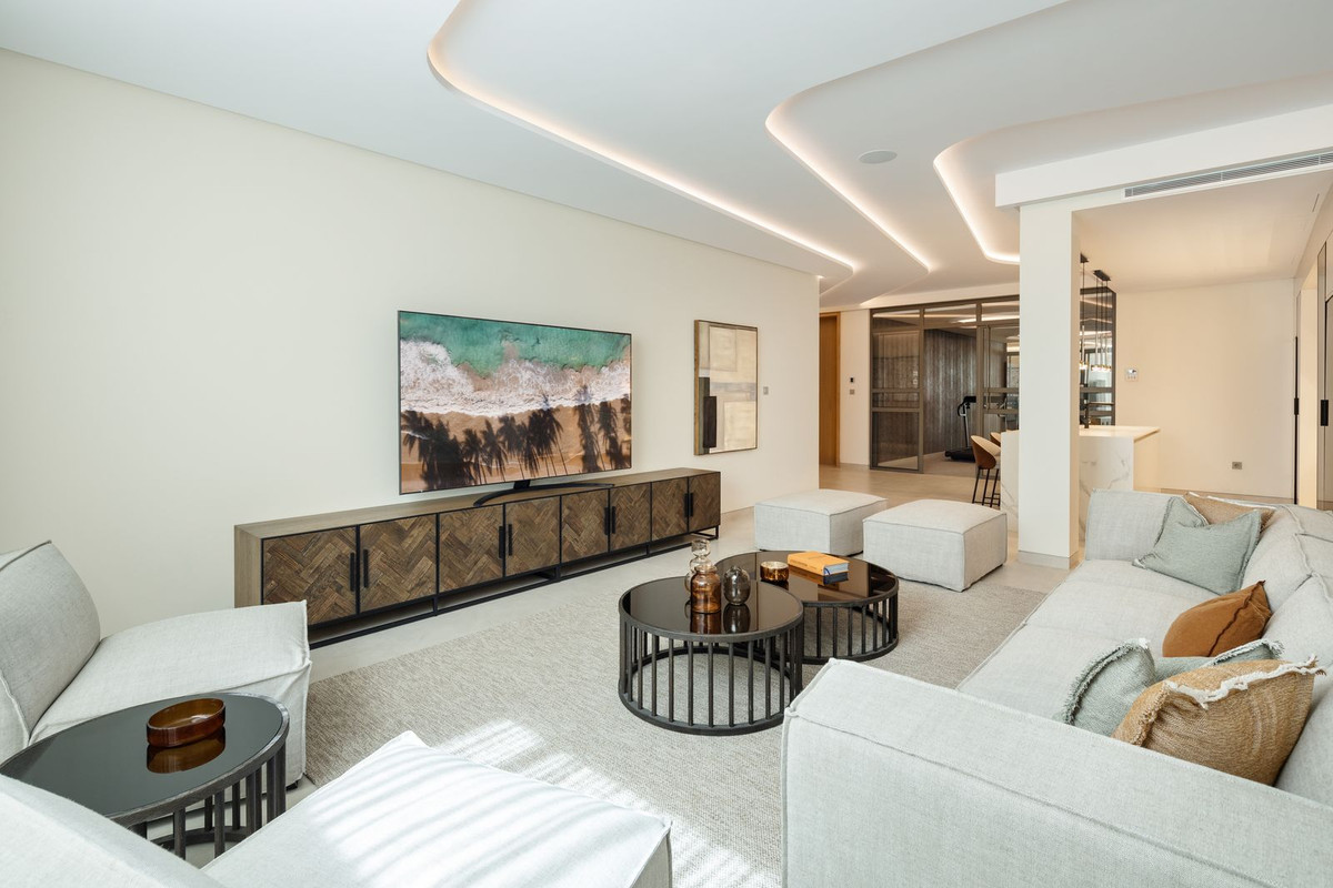 5 Bedroom Villa in Marbella - Photo 38