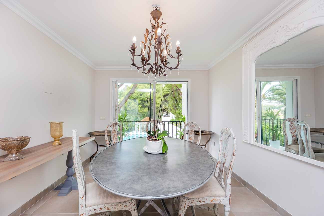 6 Bedroom Villa in Marbella - Photo 11