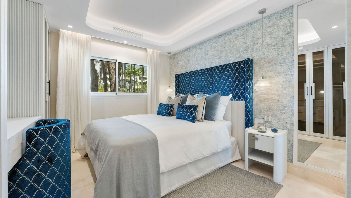 3 Bedroom Apartment in Marbella - Photo 11