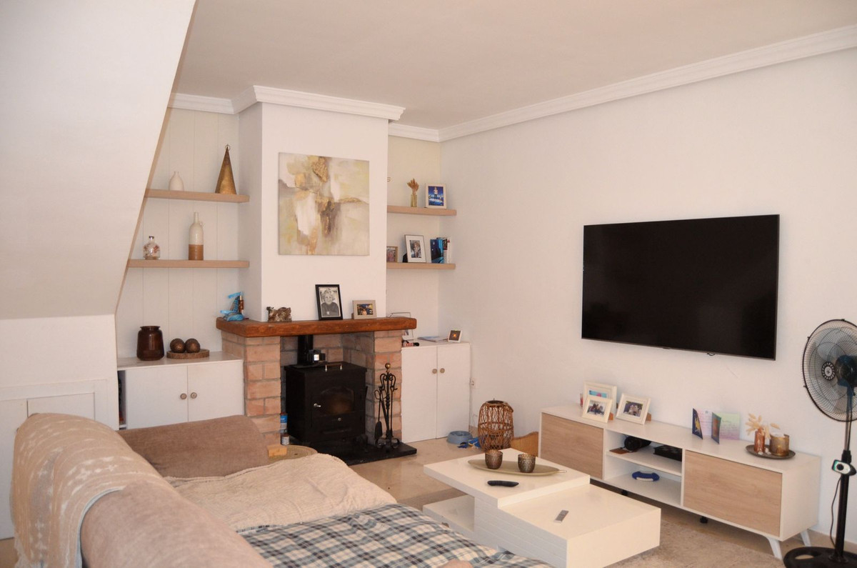 3 Bedroom Townhouse in Estepona - Фото 3