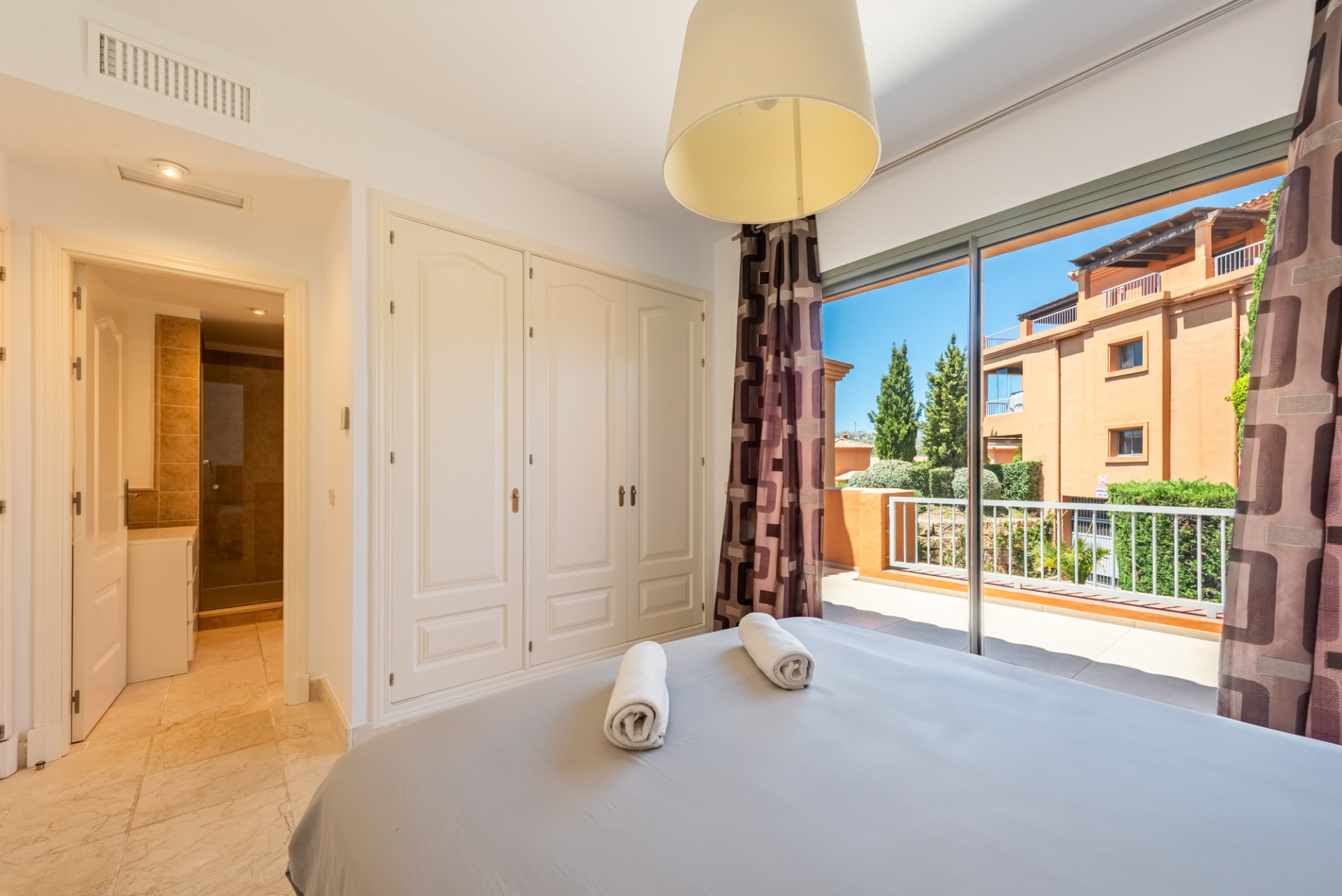 3 Bedroom Penthouse in Estepona - Photo 16