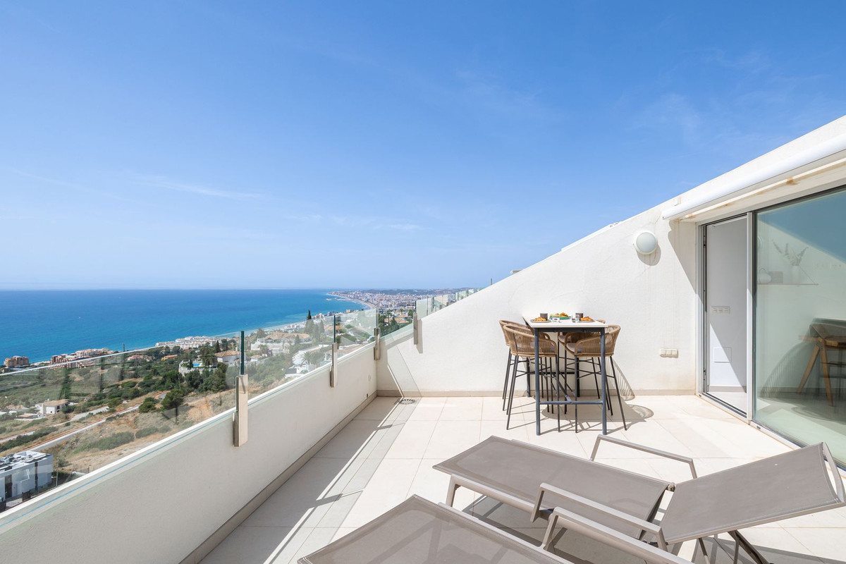 3 Bedroom Penthouse in Benalmádena - Photo 11