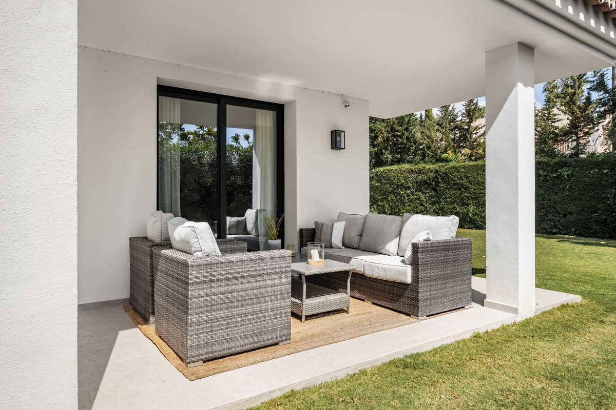 4 Bedroom Villa in Marbella - Photo 21