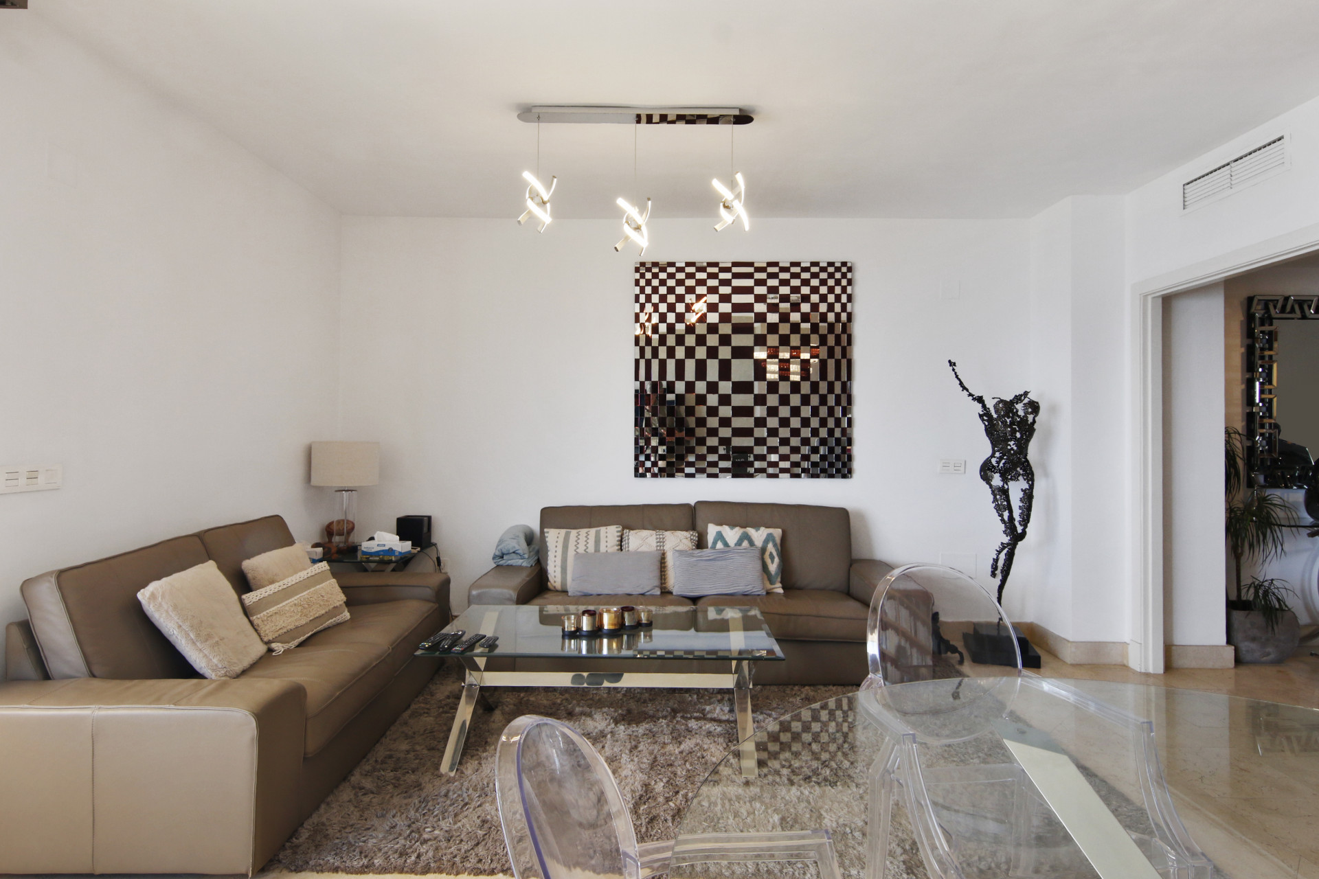 3 Bedroom Penthouse in Estepona - Photo 7
