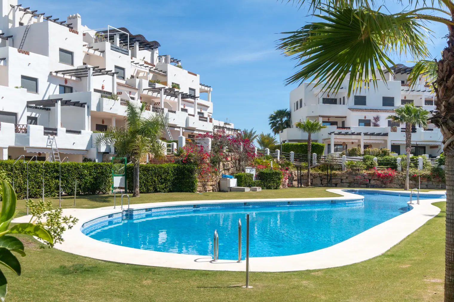 3 Bedroom Townhouse in Estepona - Photo 3