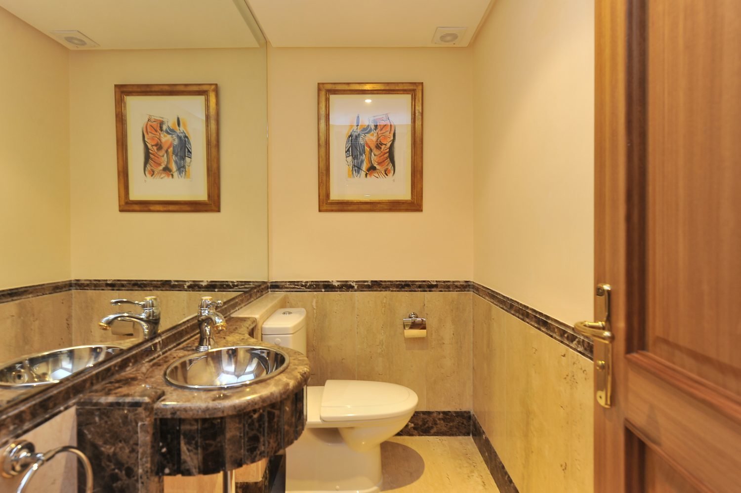 2 Bedroom Apartment in Marbella - Photo 15