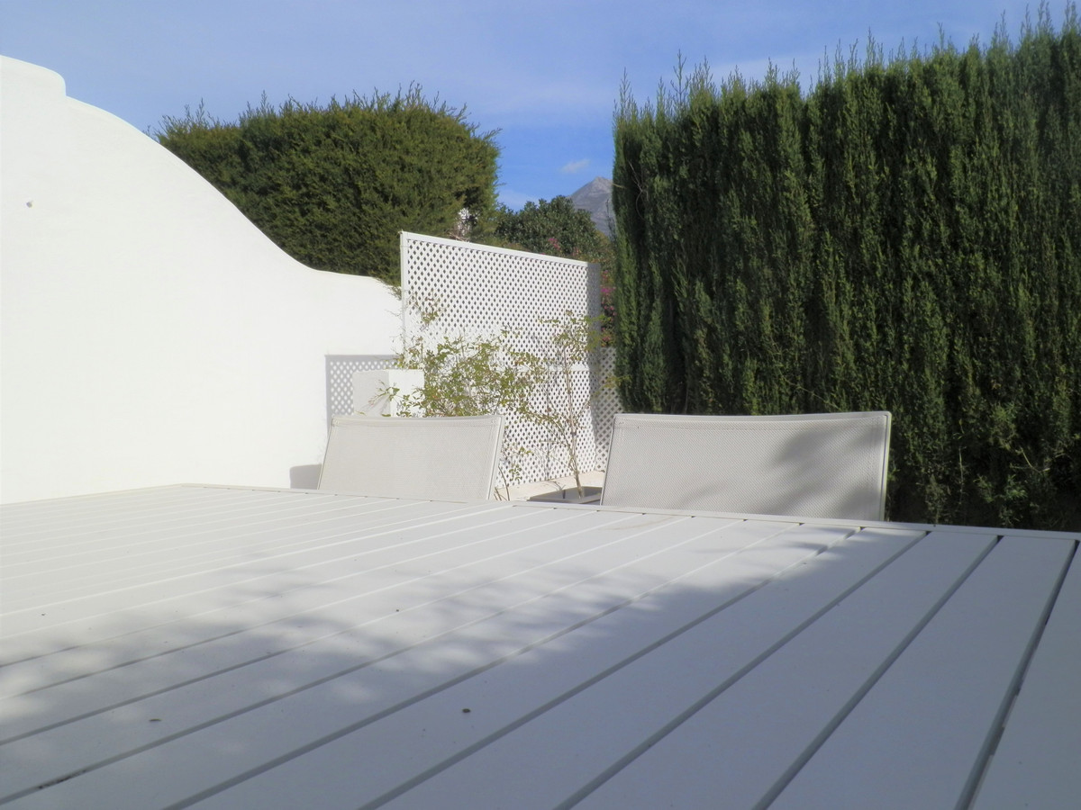 2 Bedroom Townhouse in Marbella - Photo 23