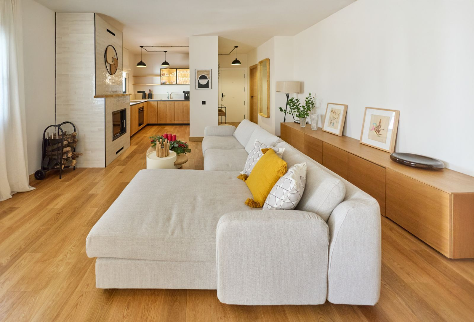 2 Bedroom Apartment in Marbella - Photo 12