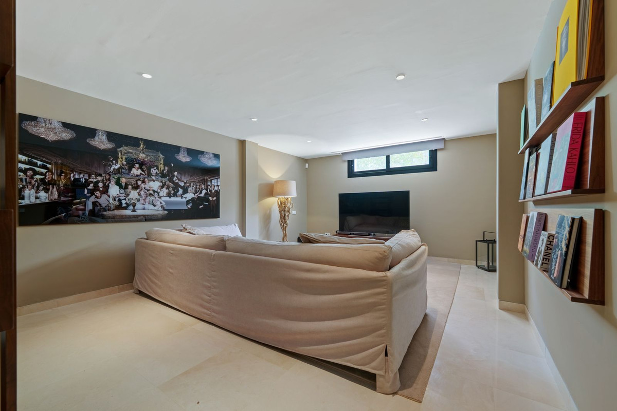 5 Bedroom Villa in Marbella - Foto 22
