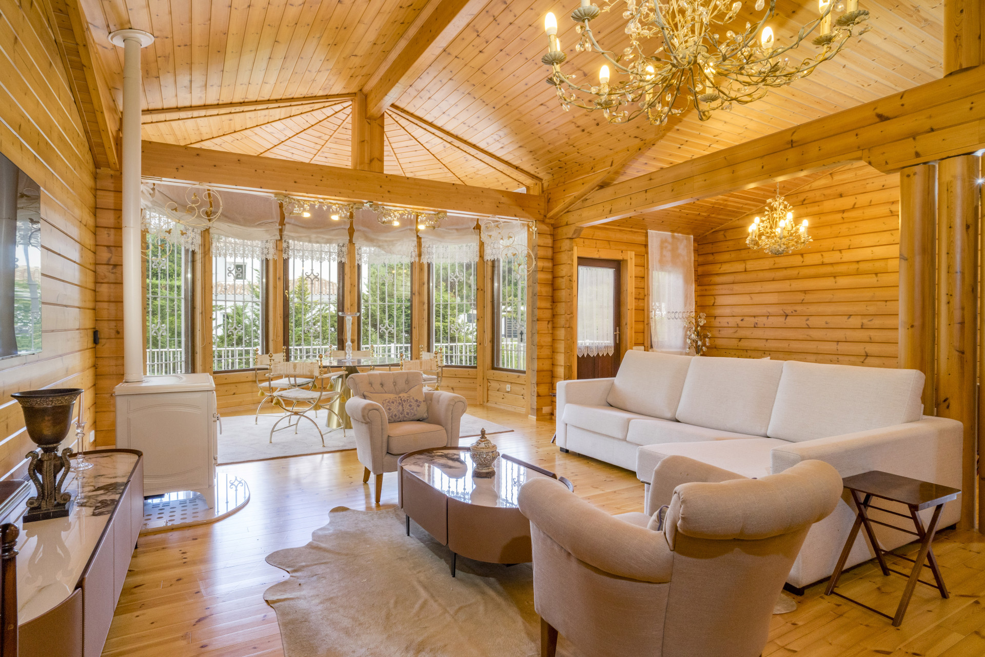 4 Bedroom Villa in Marbella - Photo 22