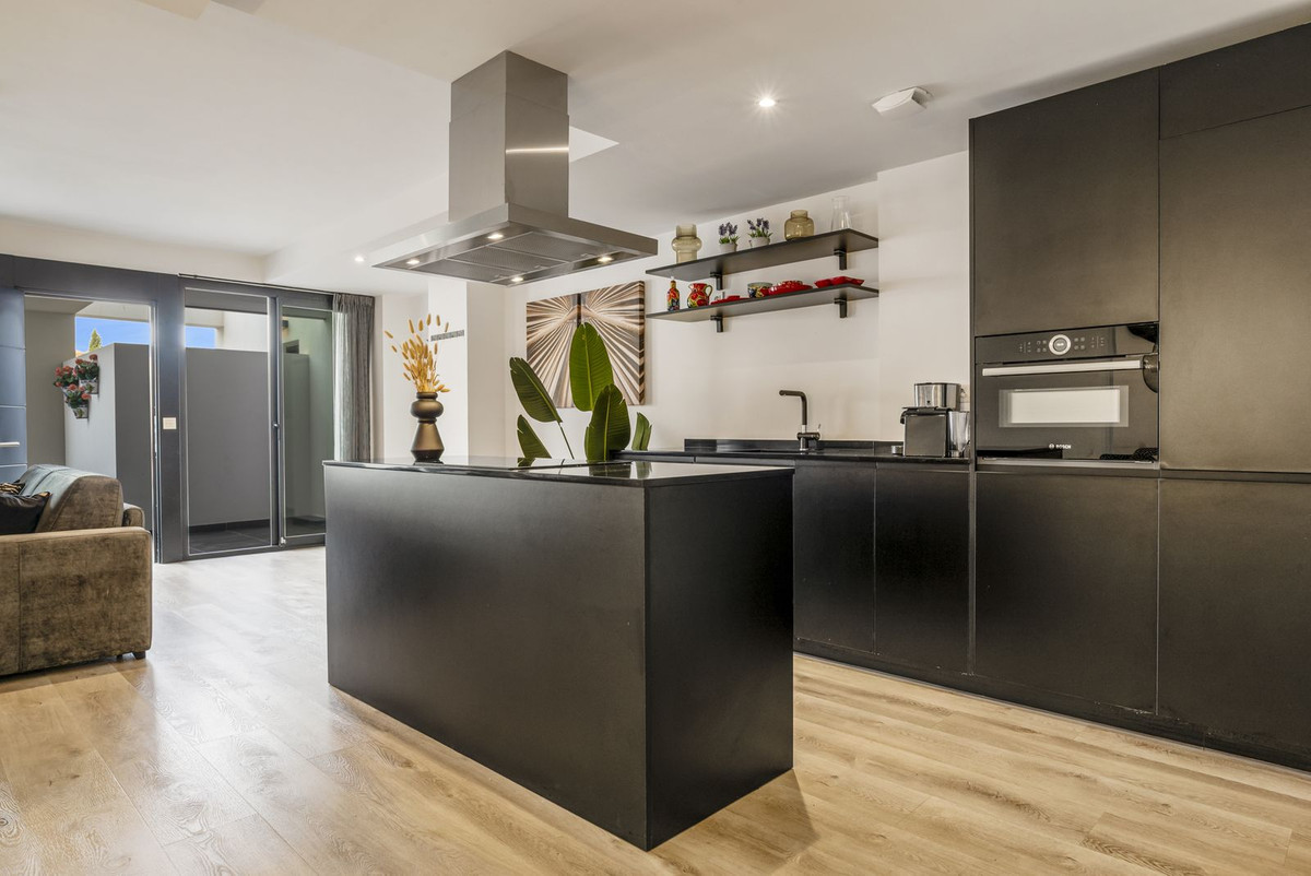 2 Bedroom Apartment in Mijas - Photo 6