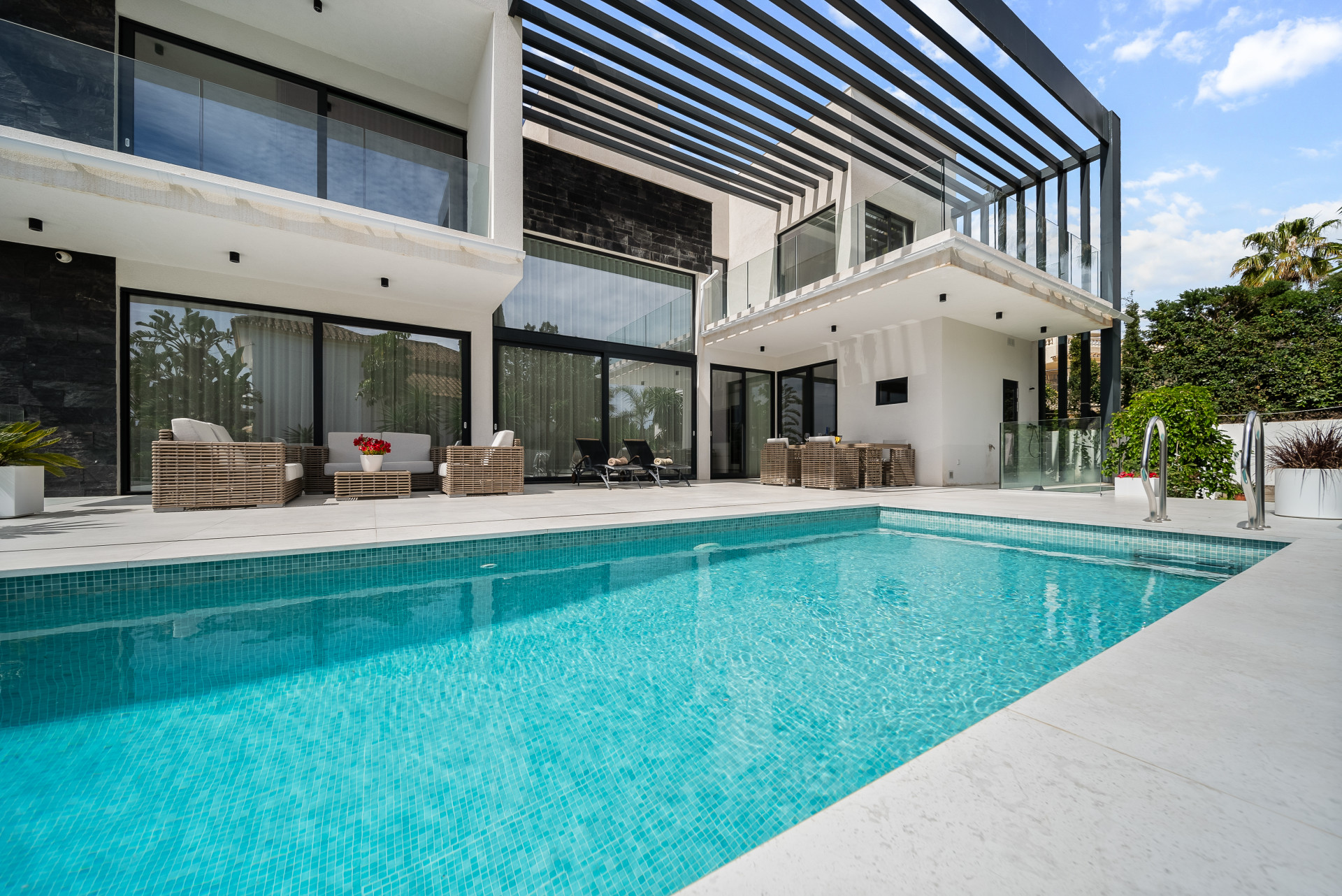 4 Bedroom Villa in Marbella - Photo 3