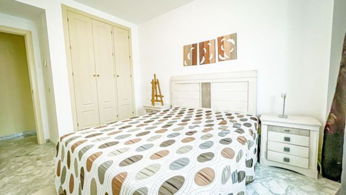 2 Bedroom Apartment in Mijas - Photo 18