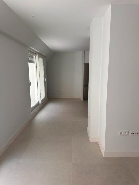2 Bedroom Penthouse in Fuengirola - Photo 6