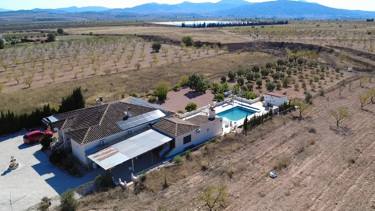 Moradia com 4 quartos com piscina em Alicante, Espanha – Foto 4