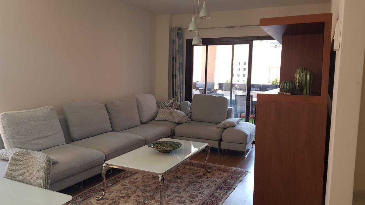 4 Bedroom Apartment in Benalmádena - Photo 21