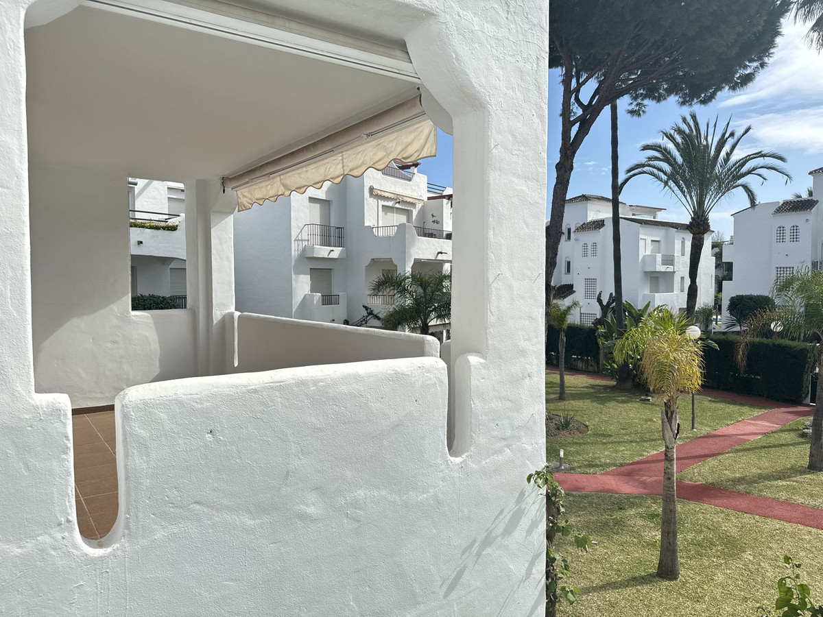 3 Bedroom Apartment in Estepona - Photo 19
