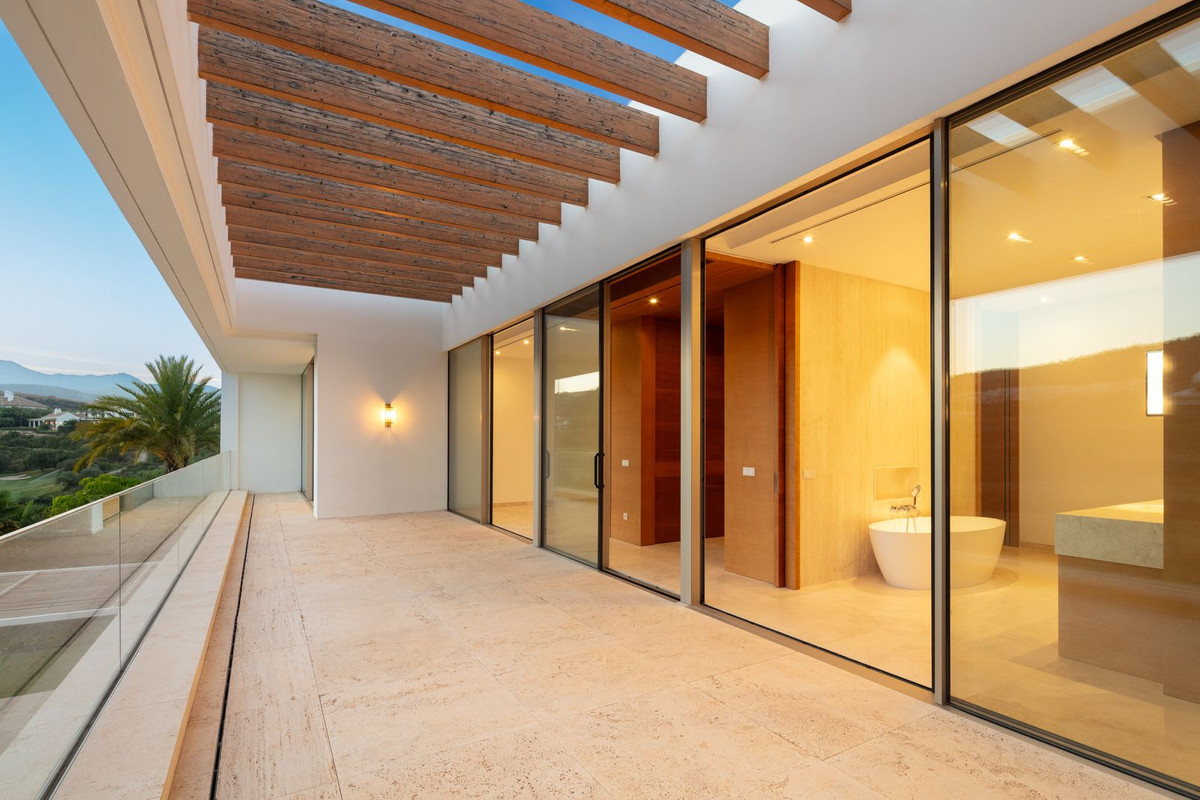 5 Bedroom Villa in Casares - Photo 21