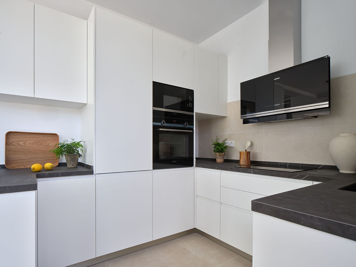 3 Bedroom Villa in Marbella - Photo 24