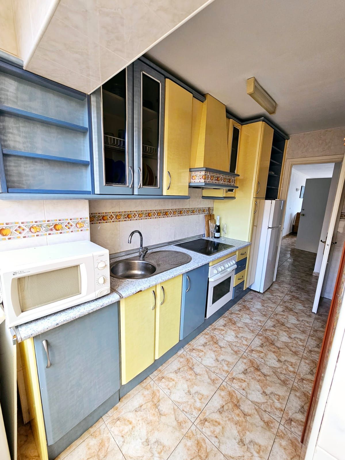 3 Bedroom Apartment in Fuengirola - Photo 5