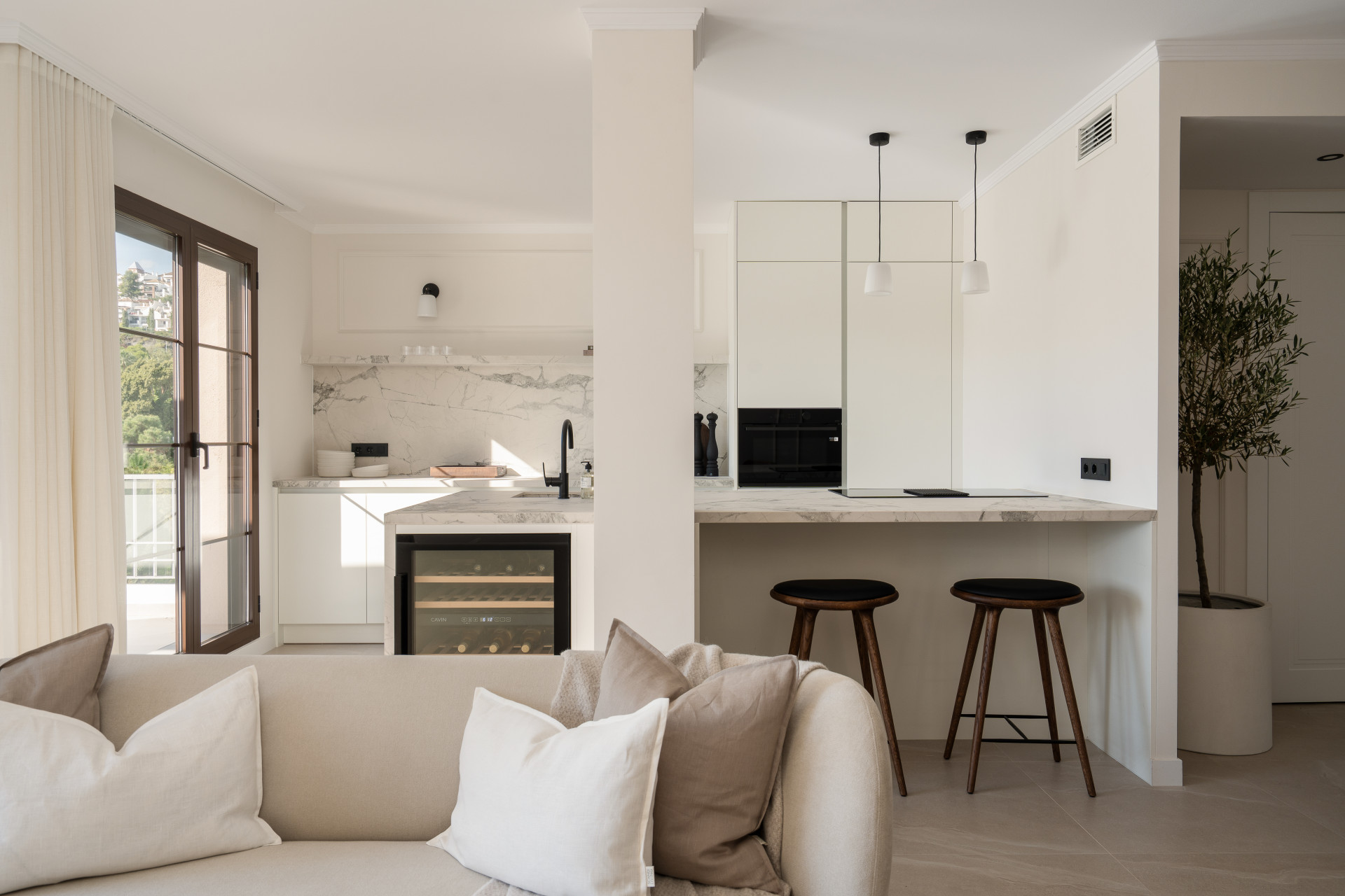 3 Bedroom Penthouse in Benahavís - Photo 9