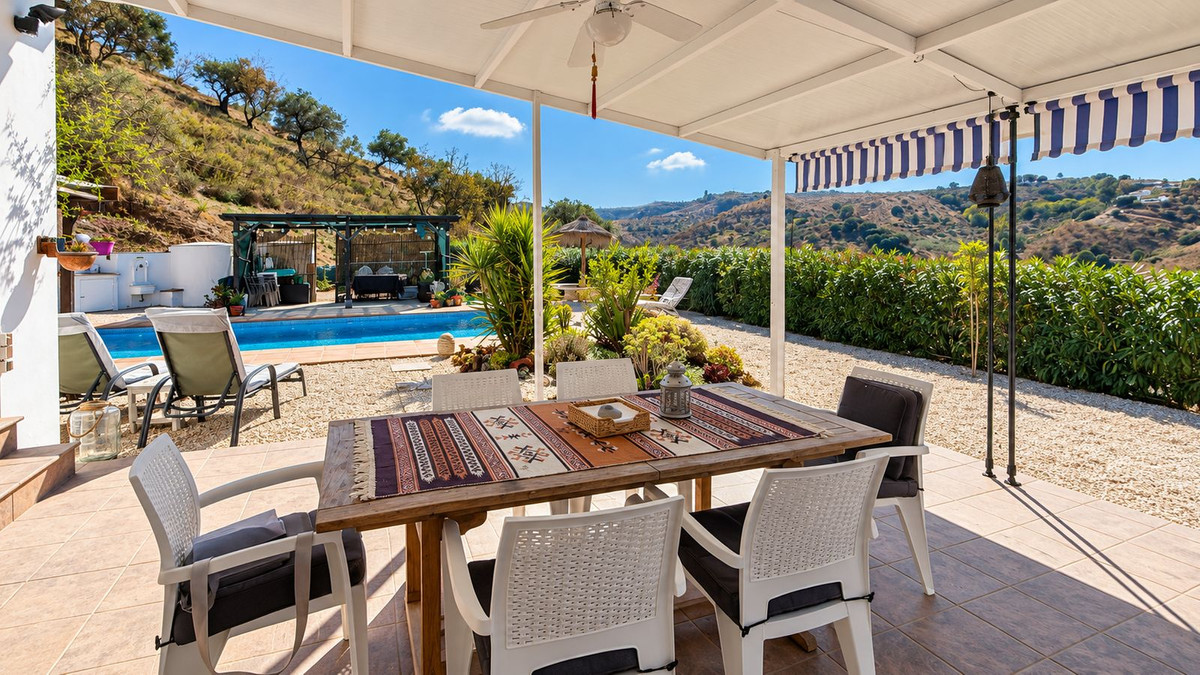3 Bedroom Villa in Colmenar - Photo 6