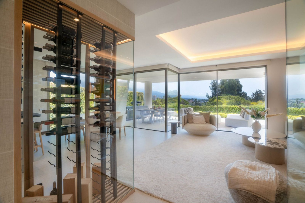 4 Bedroom Villa in Marbella - Photo 43