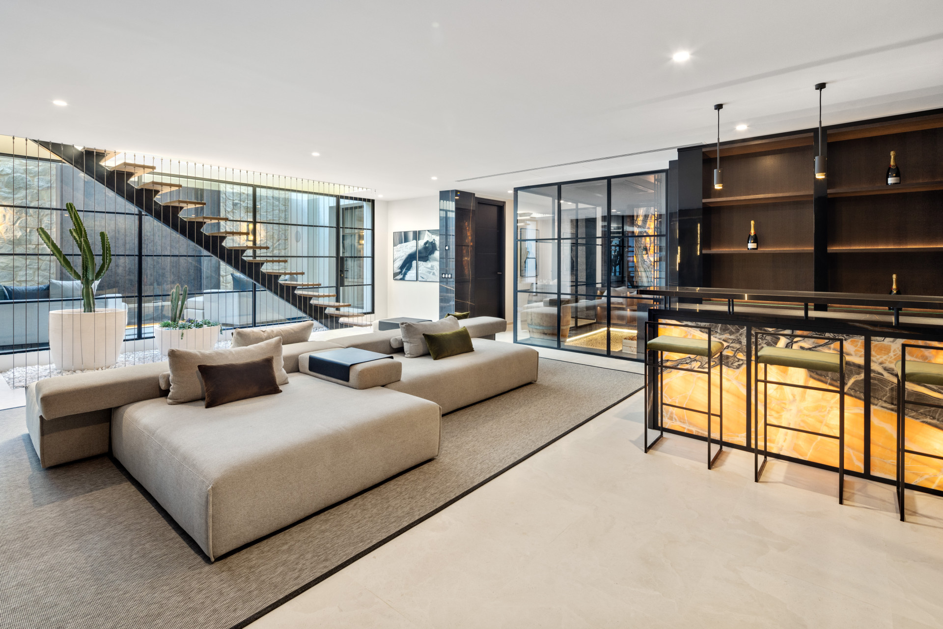 6 Bedroom Villa in Marbella - Photo 15