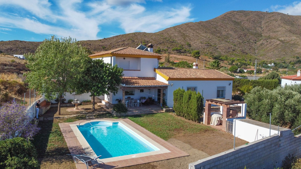 4 Bedroom Country house in Mijas - Фото 4