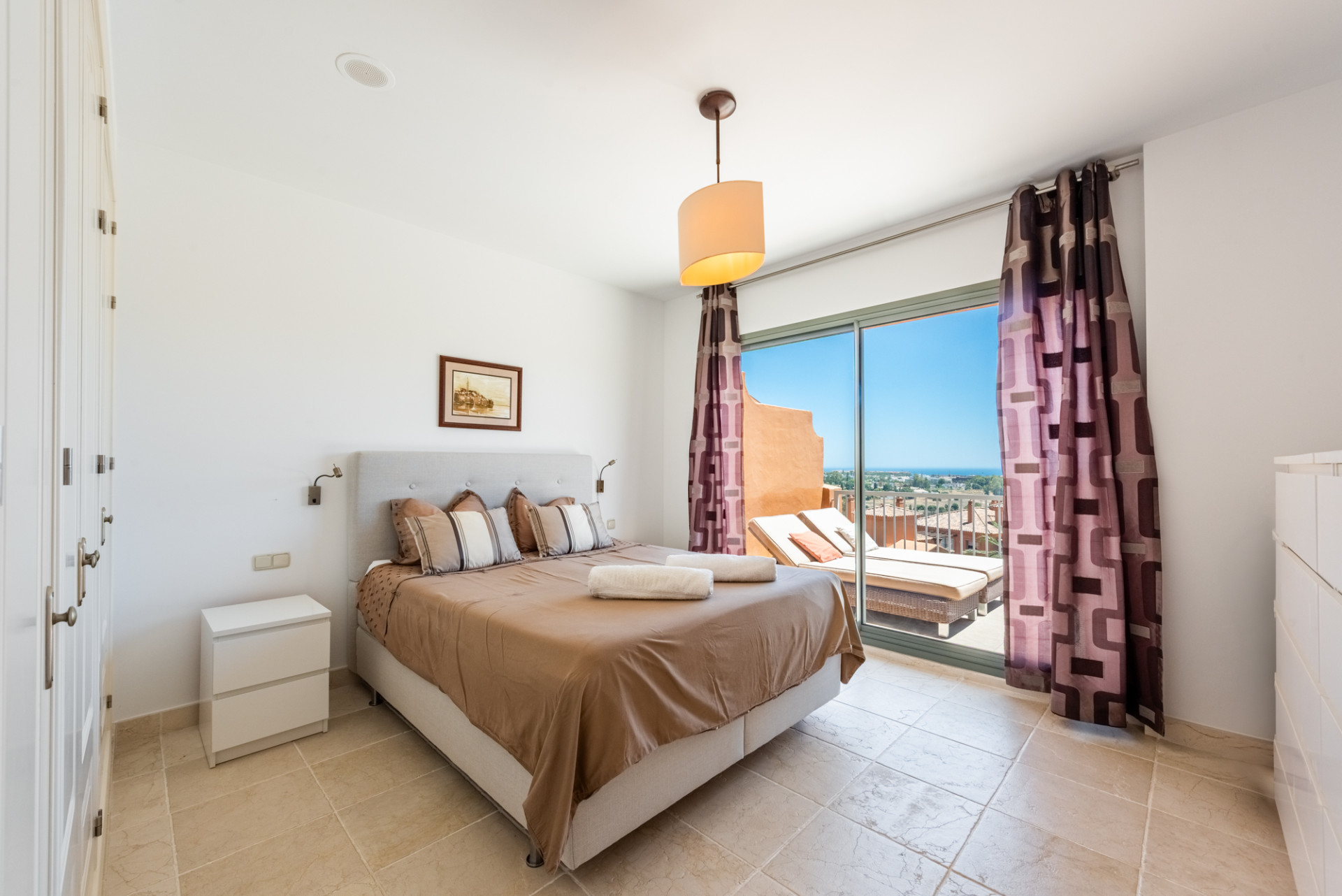 3 Bedroom Penthouse in Estepona - Photo 11