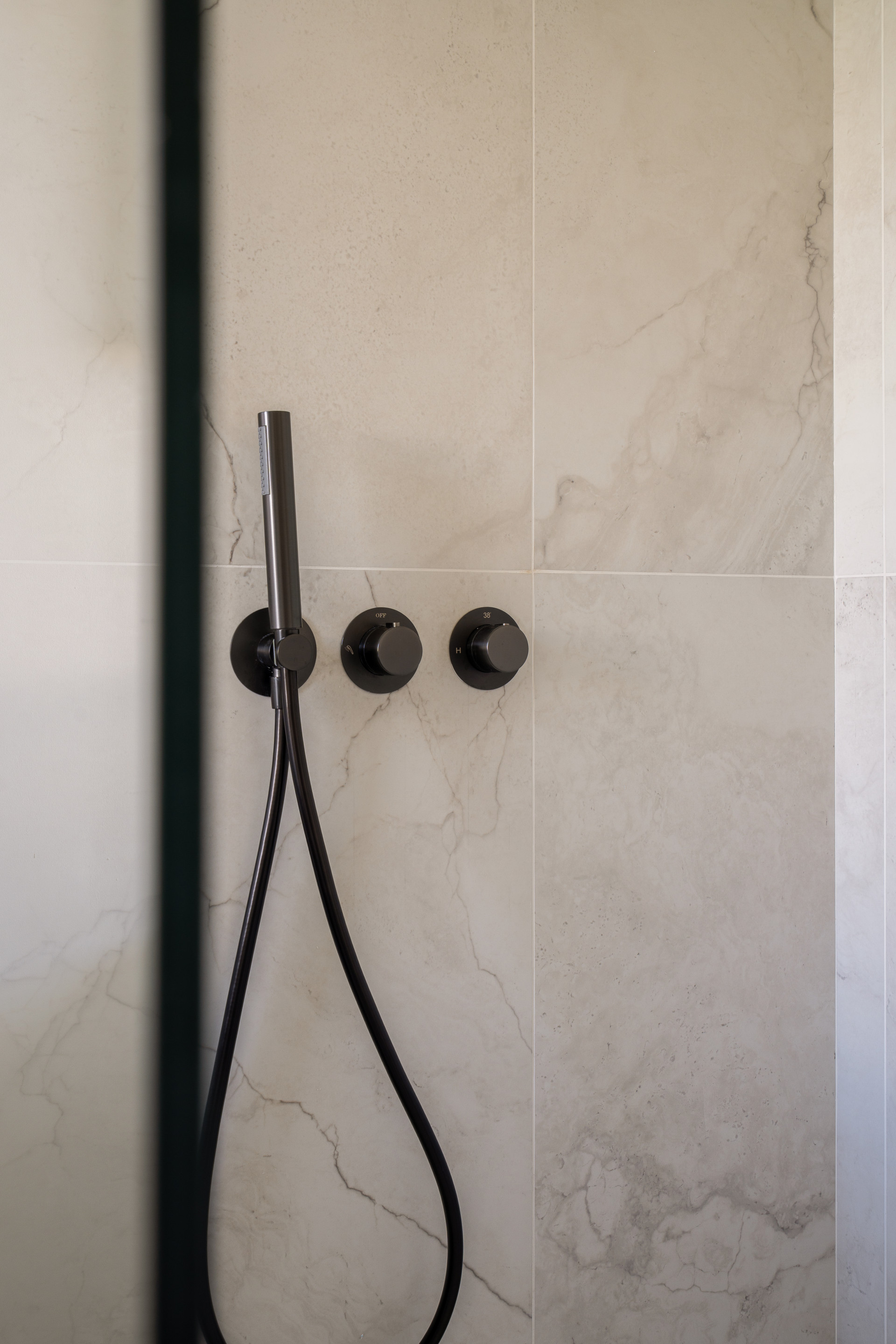 3 Bedroom Penthouse in Benahavís - Photo 16