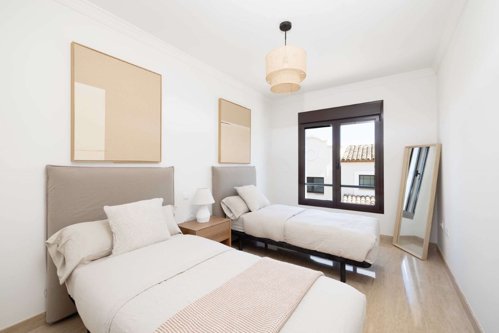3 Bedroom Townhouse in Estepona - Photo 7