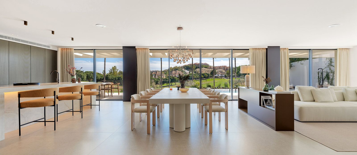 4 Bedroom Villa in Marbella - Фото 23