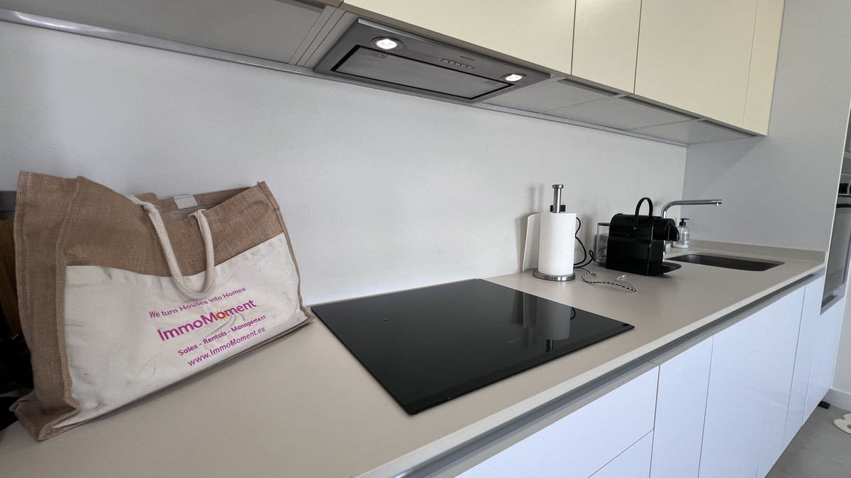 3 Bedroom Apartment in Marbella - Photo 9