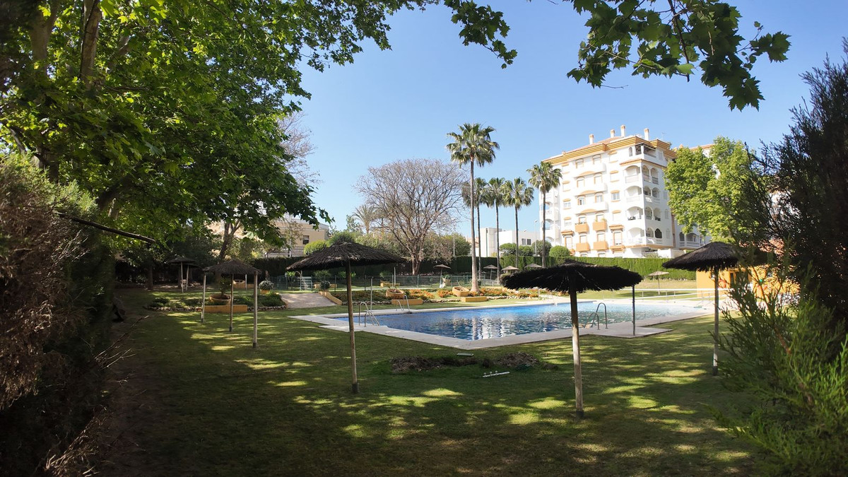 3 Bedroom Apartment in San Pedro de Alcántara - Photo 34