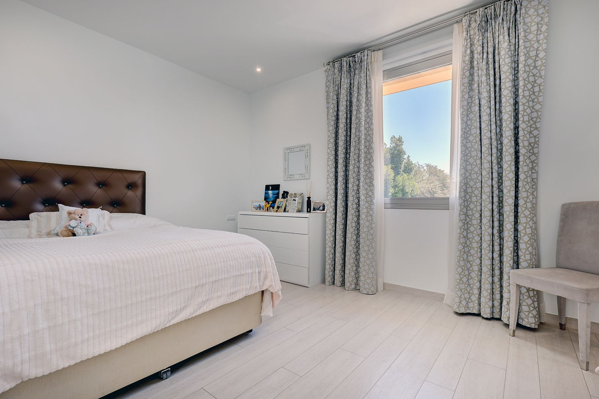 5 Bedroom Villa in Sotogrande - Photo 29