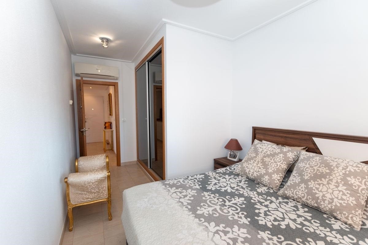 Apartamento com 3 quartos com piscina em Alicante, Espanha – Foto 16