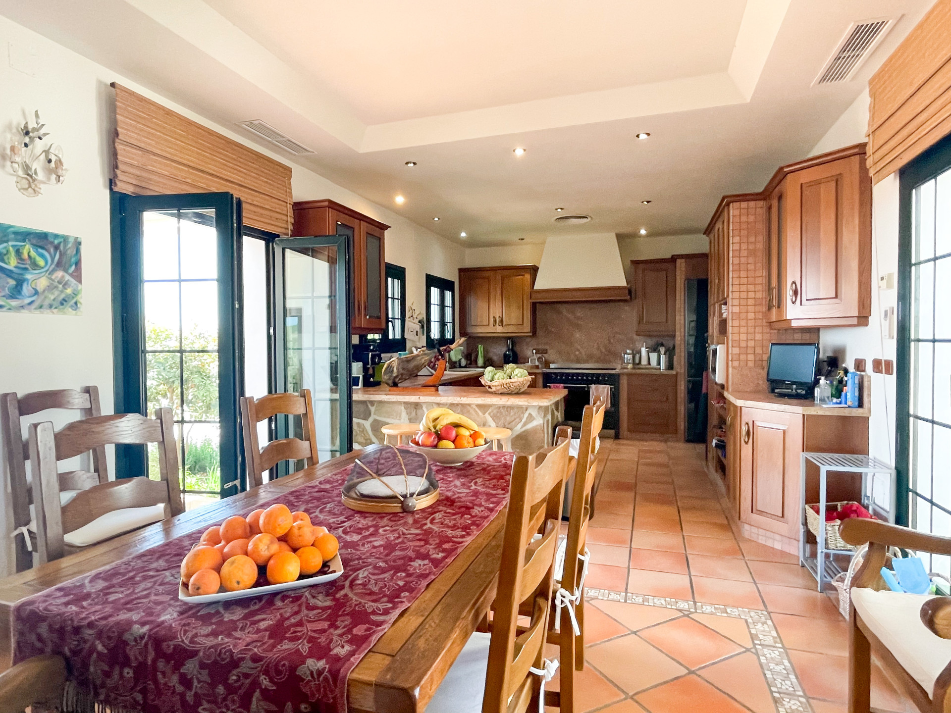 4 Bedroom Villa in Villanueva de la Concepción - Photo 9