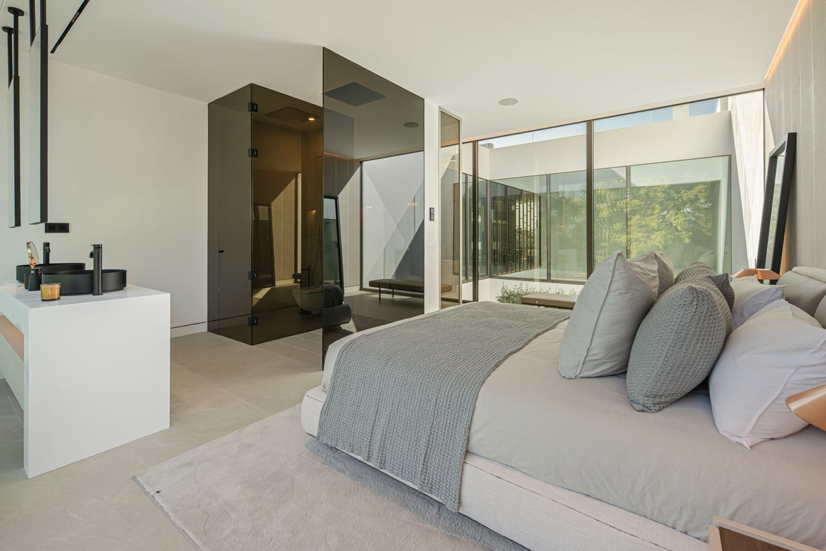 3 Bedroom Villa in Marbella - Фото 19