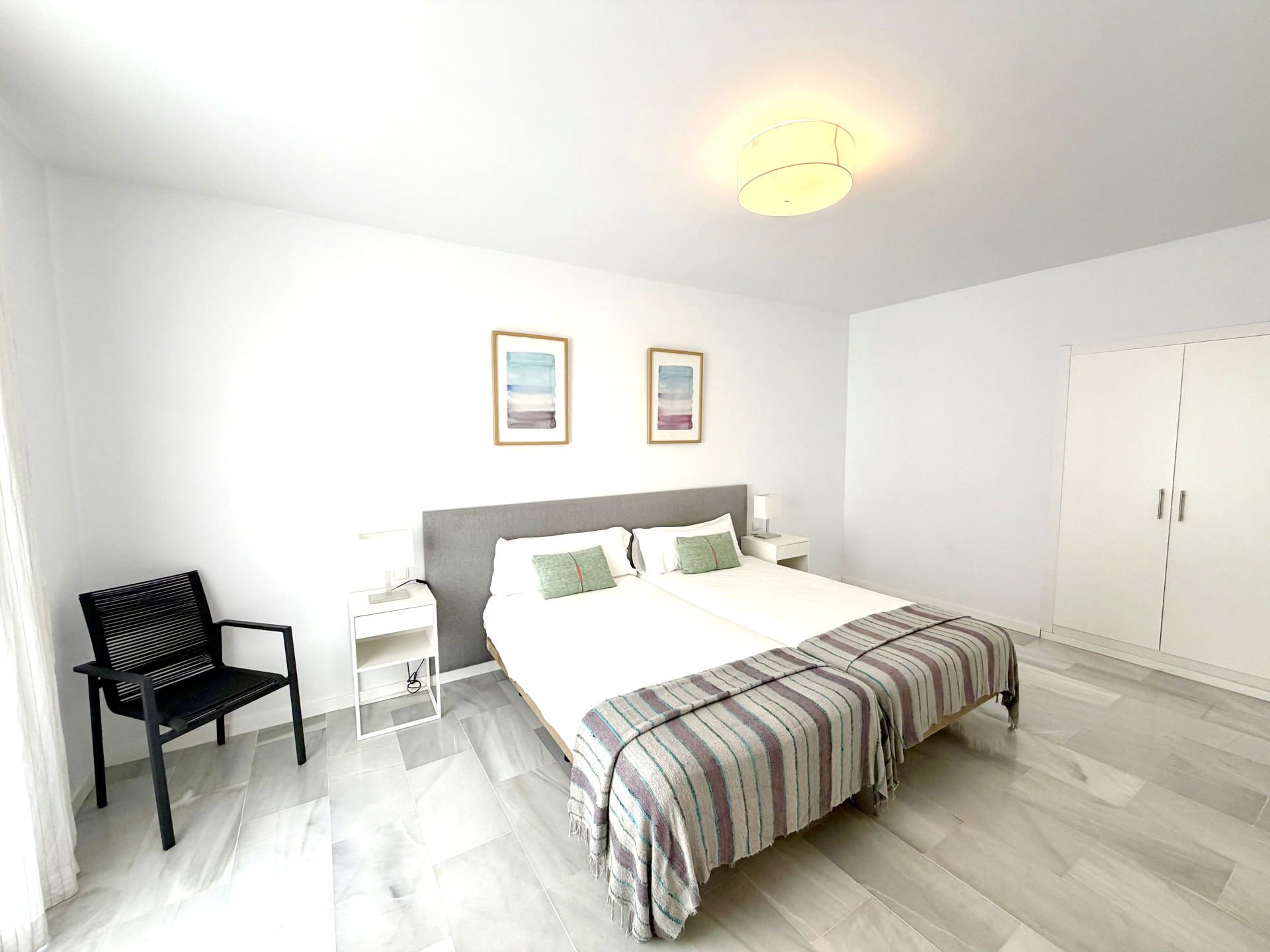 2 Bedroom Apartment in Marbella - Photo 22