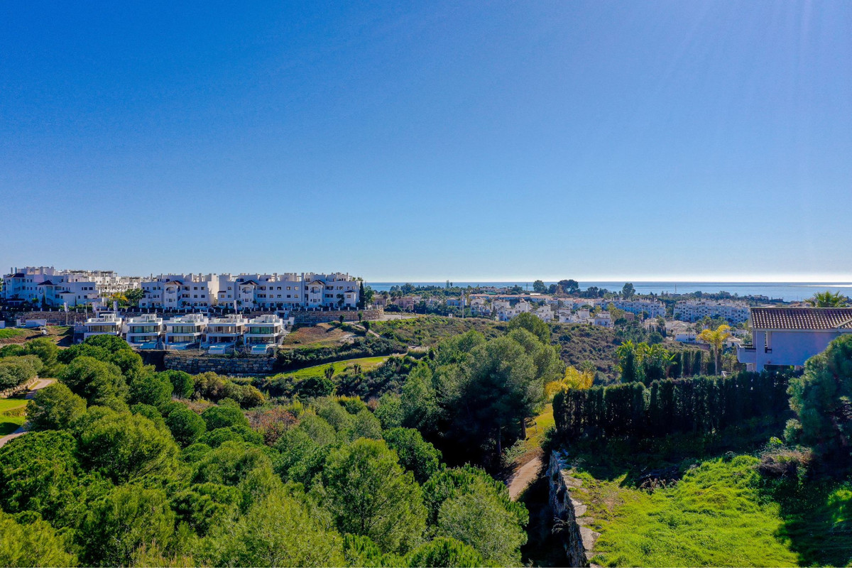 1,059 m² Plot in Estepona - Photo 9