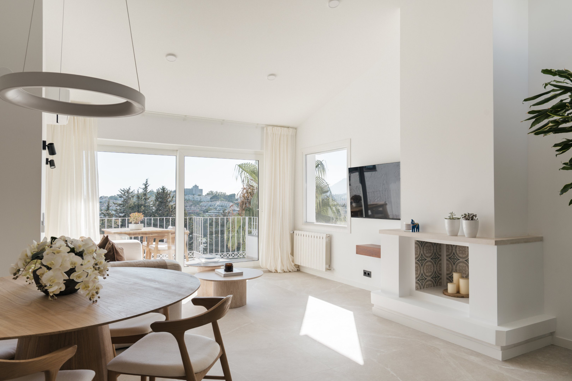 2 Bedroom Townhouse in Estepona - Photo 6