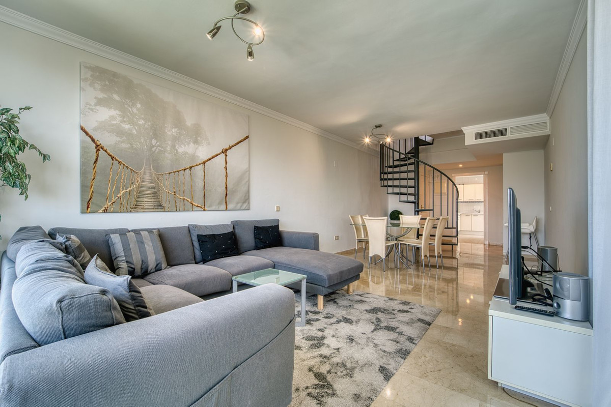 Apartamento com 4 quartos com piscina em Málaga, Espanha – Foto 2
