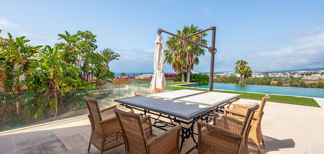 8 Bedroom Villa in Estepona - Photo 4