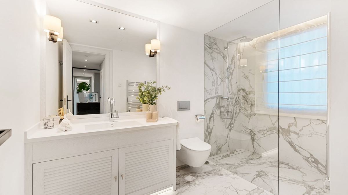 7 Bedroom Villa in Marbella - Photo 24